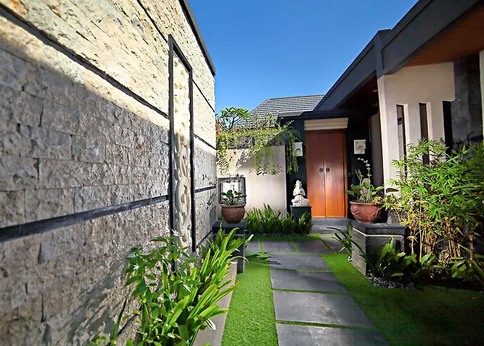 The Banyumas Suite Villa Legian